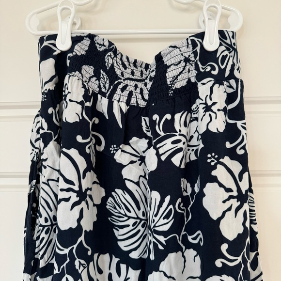 Roxy Navy and White Hawaiian 🌺 Print midi skirt - Picture 3 of 4